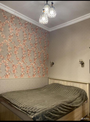 Продам трехкомнатную (3-комн.) квартиру, Гоголя ул, 118, Симферополь г