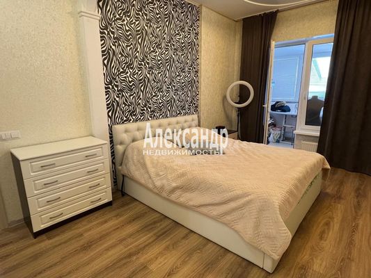 Продам двухкомнатную (2-комн.) квартиру, Советская ул, 7к2, Дубровка гп