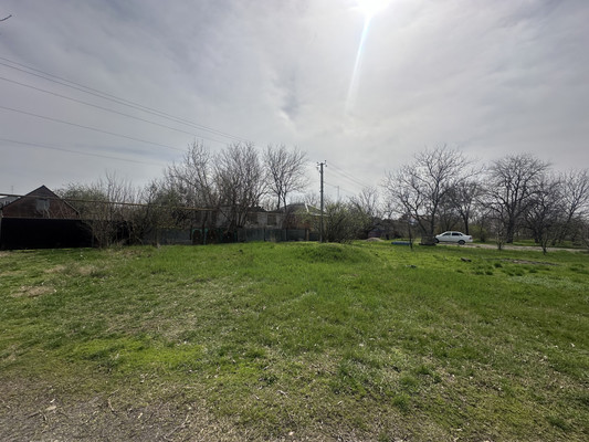 Продам участок 10 соток, ИЖС, 3 Интернационала ул, 7, Новокубанск г, 0 км от города