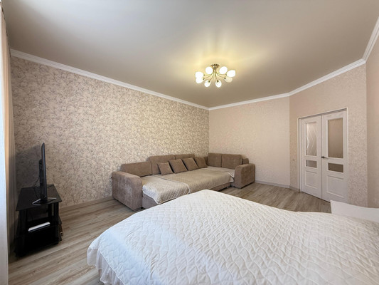Продам двухкомнатную (2-комн.) квартиру, Московская ул, 1к1, Нальчик г