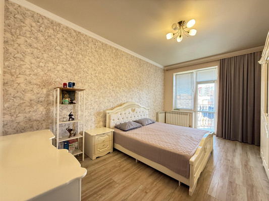 Продам двухкомнатную (2-комн.) квартиру, Московская ул, 1к1, Нальчик г