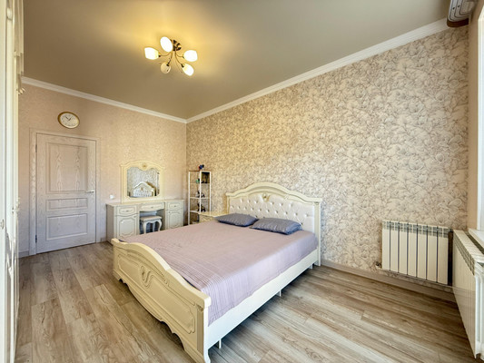 Продам двухкомнатную (2-комн.) квартиру, Московская ул, 1к1, Нальчик г