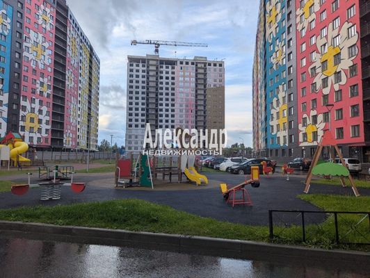 Продам однокомнатную (1-комн.) квартиру, Шоссе в Лаврики ул, 93, Мурино п