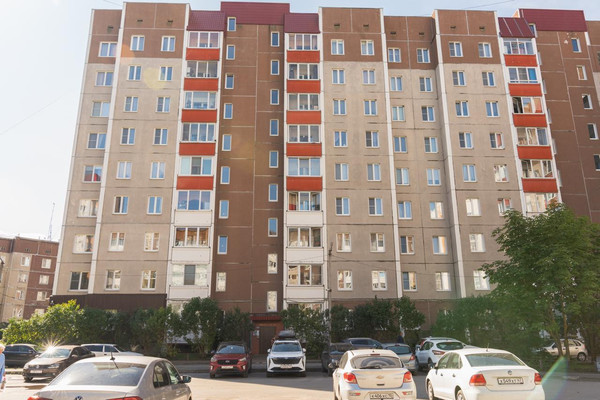 Продам однокомнатную (1-комн.) квартиру, Красных Военлетов ул, 9к1, Гатчина г