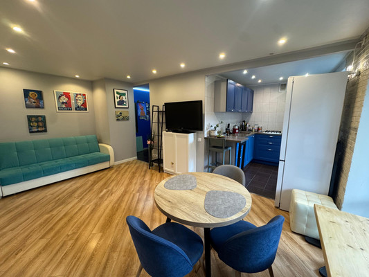 Продам двухкомнатную (2-комн.) квартиру, Октябрьская наб, 76к2, Санкт-Петербург г