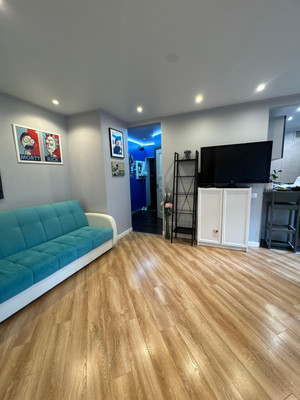 Продам двухкомнатную (2-комн.) квартиру, Октябрьская наб, 76к2, Санкт-Петербург г