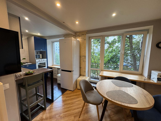 Продам двухкомнатную (2-комн.) квартиру, Октябрьская наб, 76к2, Санкт-Петербург г