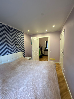 Продам двухкомнатную (2-комн.) квартиру, Октябрьская наб, 76к2, Санкт-Петербург г