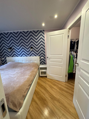 Продам двухкомнатную (2-комн.) квартиру, Октябрьская наб, 76к2, Санкт-Петербург г