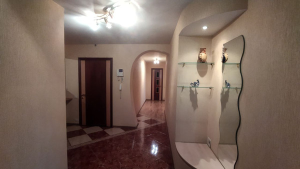 Продам трехкомнатную (3-комн.) квартиру, Смирнова ул, 83, Иваново г