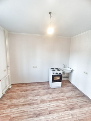 Продам однокомнатную (1-комн.) квартиру, им. Валерия Гассия ул, 17, Краснодар г