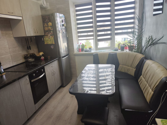 Продам однокомнатную (1-комн.) квартиру, Строителей ул, 1, Молодежное пгт