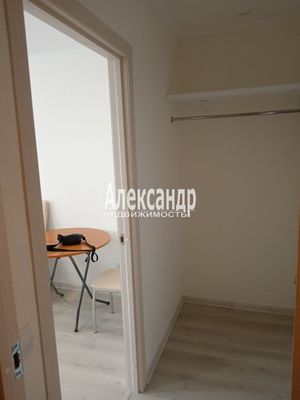 Продам однокомнатную (1-комн.) квартиру, Тихая ул, 17, Бугры п