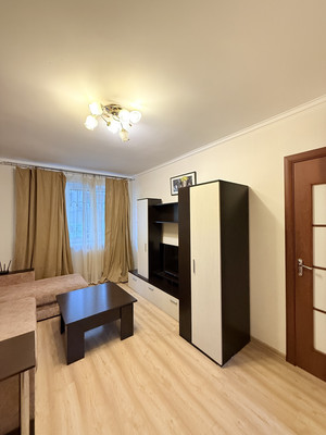 Продам трехкомнатную (3-комн.) квартиру, Киевская ул, 153, Симферополь г