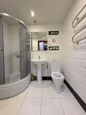 Продам трехкомнатную (3-комн.) квартиру, Киевская ул, 153, Симферополь г