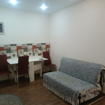 Продам двухкомнатную (2-комн.) квартиру, им. Адмирала Серебрякова ул, 3к2, Краснодар г