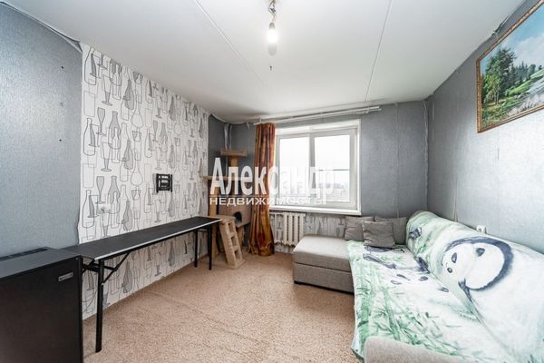 Продам комнату в 8-комн. квартире, Партизана Германа ул, 37, Санкт-Петербург г