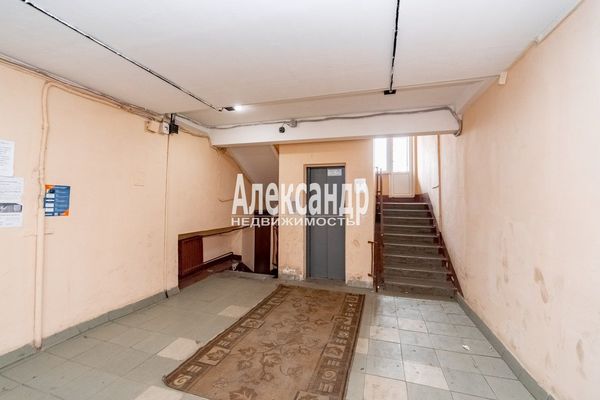 Продам комнату в 8-комн. квартире, Партизана Германа ул, 37, Санкт-Петербург г