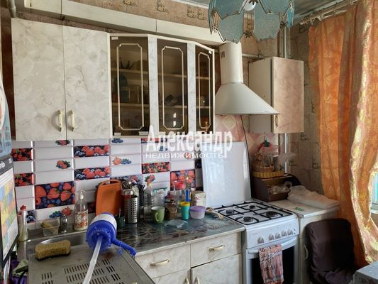 Продам однокомнатную (1-комн.) квартиру, Юбилейная ул, 12, Кузнечное гп