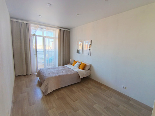 Продам трехкомнатную (3-комн.) квартиру, Чернякова ул, 3, Йошкар-Ола г