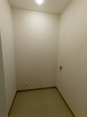 Продам трехкомнатную (3-комн.) квартиру, Чернякова ул, 3, Йошкар-Ола г