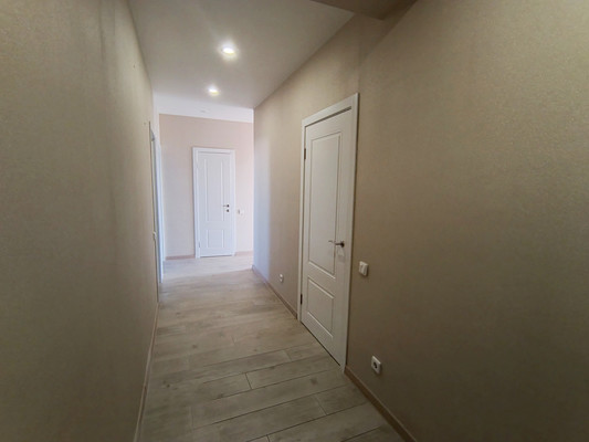 Продам трехкомнатную (3-комн.) квартиру, Чернякова ул, 3, Йошкар-Ола г
