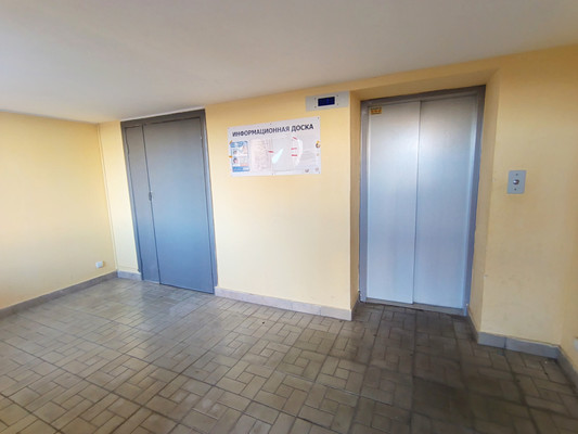 Продам трехкомнатную (3-комн.) квартиру, Чернякова ул, 3, Йошкар-Ола г