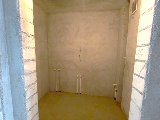 Продам однокомнатную (1-комн.) квартиру, Коммунистическая ул, 8, Калининград г