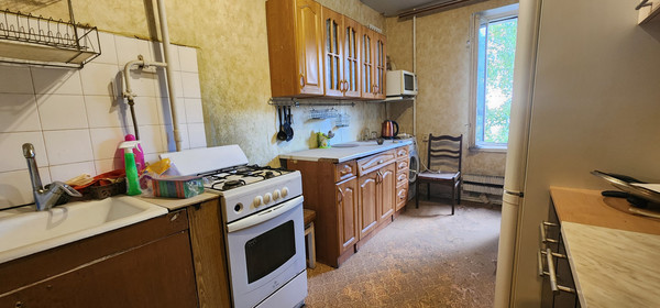 Продам трехкомнатную (3-комн.) квартиру, Ферганская ул, 15к1, Москва г
