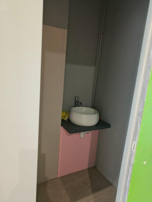 Сдам коммерческое помещение 65 м2, 100 кв-л, Москва г