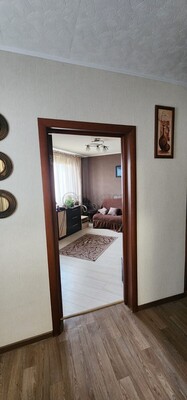 Продам трехкомнатную (3-комн.) квартиру, Маршала Савицкого ул, 20к1, Москва г