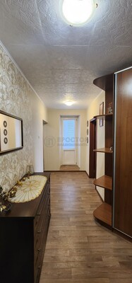 Продам трехкомнатную (3-комн.) квартиру, Маршала Савицкого ул, 20к1, Москва г