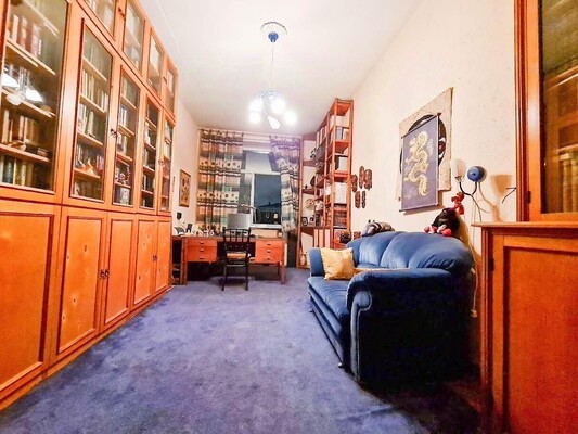 Продам трехкомнатную (3-комн.) квартиру, Ленинский пр-кт, 70/11, Москва г