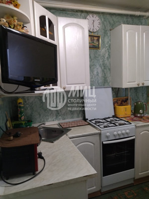 Продам трехкомнатную (3-комн.) квартиру, Молостовых ул, 14к1, Москва г