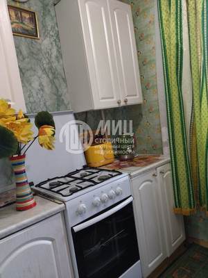 Продам трехкомнатную (3-комн.) квартиру, Молостовых ул, 14к1, Москва г