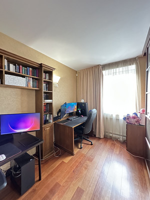 Продам трехкомнатную (3-комн.) квартиру, Дибуновская ул, 15, Санкт-Петербург г