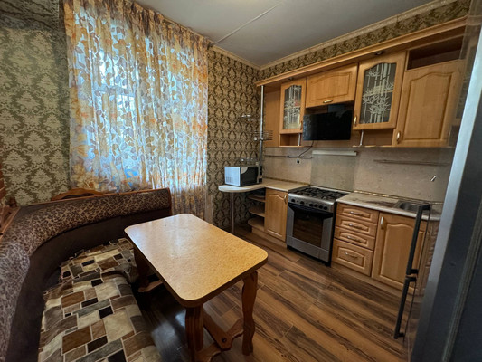 Продам многокомнатную квартиру, Аллея Труда ул, 38, Комсомольск-на-Амуре г