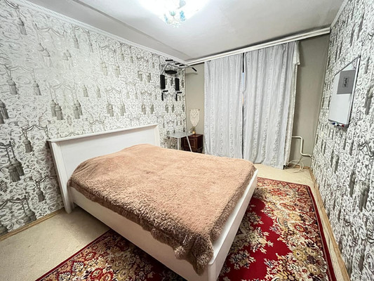 Продам трехкомнатную (3-комн.) квартиру, 8-я Железнодорожная ул, 59к2, Астрахань г