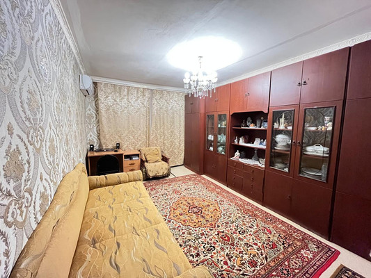 Продам трехкомнатную (3-комн.) квартиру, 8-я Железнодорожная ул, 59к2, Астрахань г
