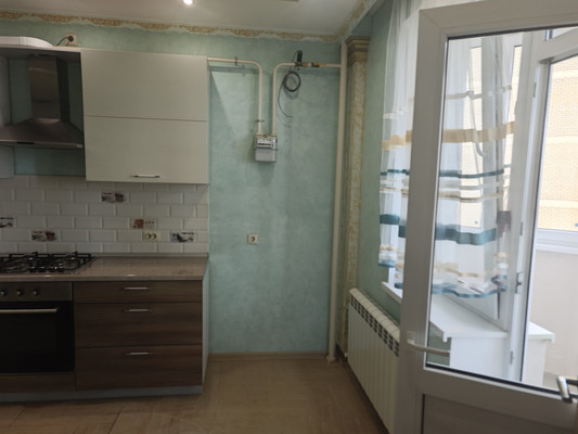 Продам однокомнатную (1-комн.) квартиру, Лазурная ул, 10к1, Анапа г