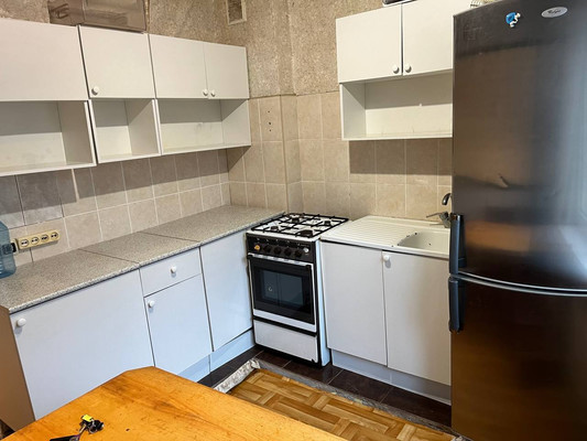 Продам двухкомнатную (2-комн.) квартиру, Янтарная ул, 10, Донское пгт