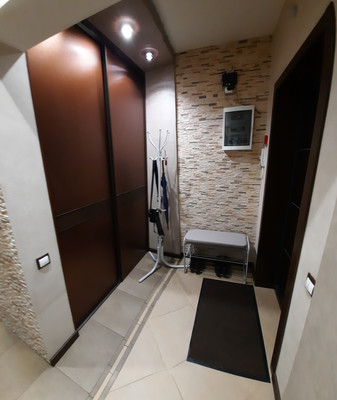 Продам трехкомнатную (3-комн.) квартиру, Терешковой ул, 17, Иркутск г