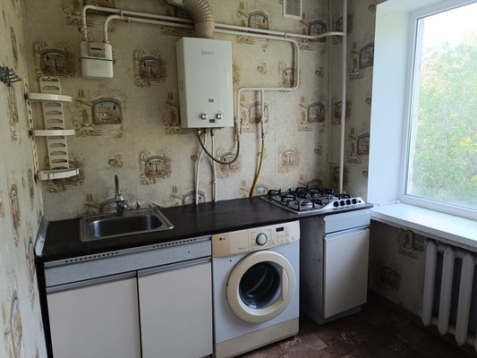 Продам двухкомнатную (2-комн.) квартиру, Кечкеметская ул, 97, Симферополь г