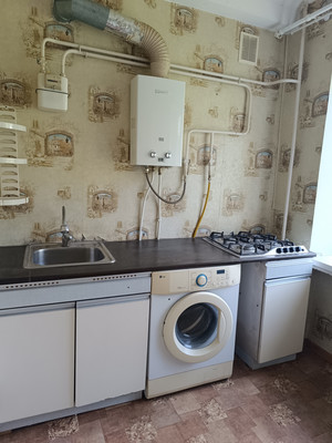 Продам двухкомнатную (2-комн.) квартиру, Кечкеметская ул, 97, Симферополь г