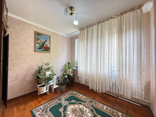Продам многокомнатную квартиру, Неделина ул, 16, Нальчик г