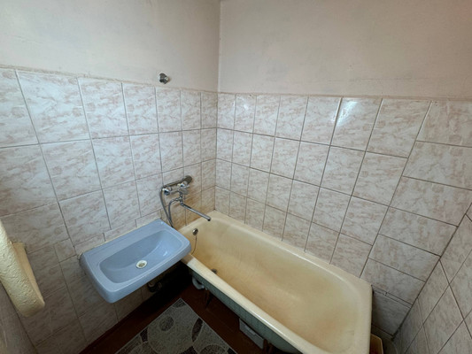 Продам двухкомнатную (2-комн.) квартиру, Победы пр-кт, 41к3, Комсомольск-на-Амуре г