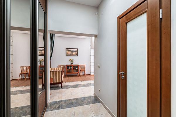 Продам двухкомнатную (2-комн.) квартиру, Гагарина пер, 3, Светлогорск г