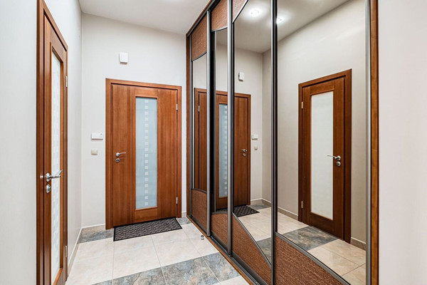 Продам двухкомнатную (2-комн.) квартиру, Гагарина пер, 3, Светлогорск г