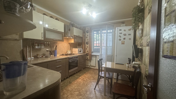 Продам двухкомнатную (2-комн.) квартиру, Закруткина ул, 22/17, Ростов-на-Дону г