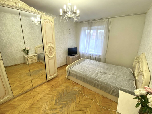 Продам трехкомнатную (3-комн.) квартиру, Шибанкова ул, 15а, Наро-Фоминск г